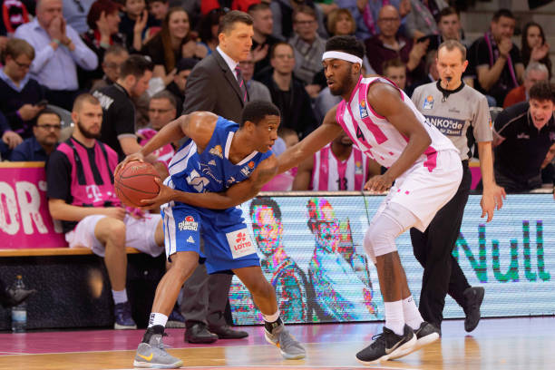 和坚定的意 和坚定的意