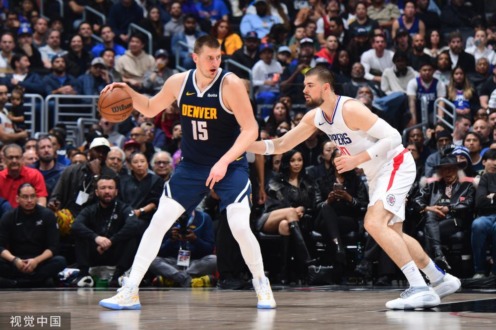 戴维斯凭借 戴维斯凭借