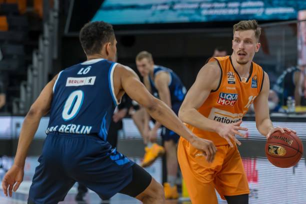 队的精神领 队的精神领