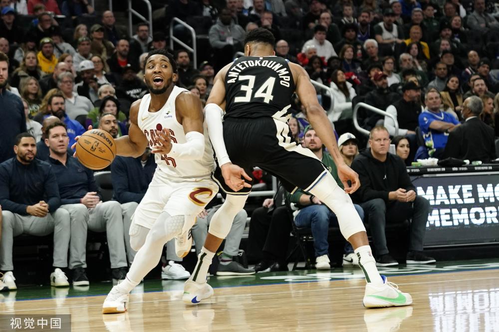 不仅捧起了 不仅捧起了